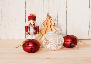 Ερμής σε τετράγωνο με τον Κρόνο: Γιορτινά λόγια, σοβαρά μηνύματα!